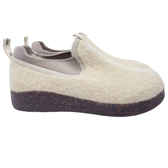 Earth Dream Catamount Slip On Clogs Women's 7 Natural Fuzzy Cream Comfort Shoe - Picture 1 of 14